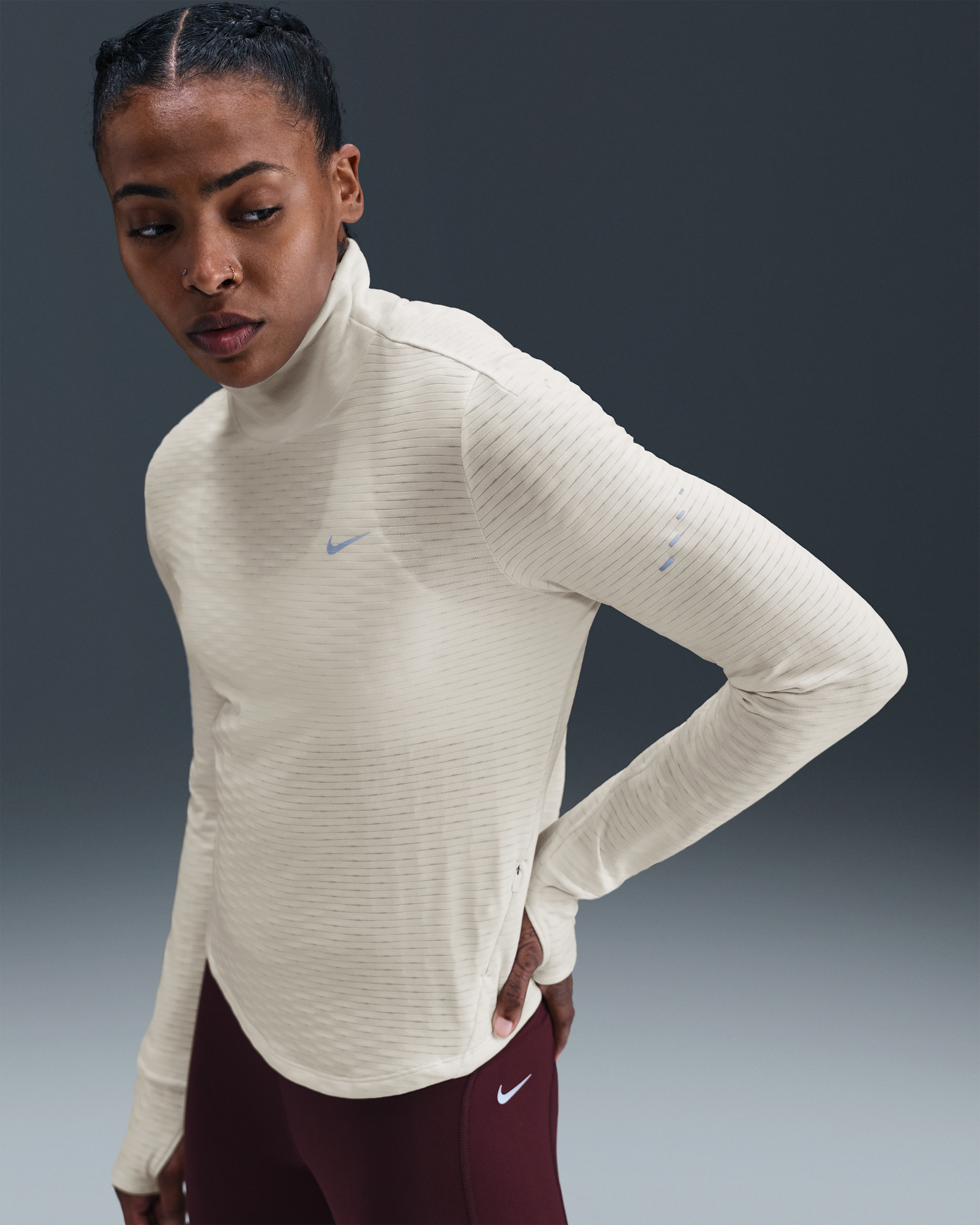 Nike Swift Women's Therma-FIT Turtle-Neck Running Top. Nike SI